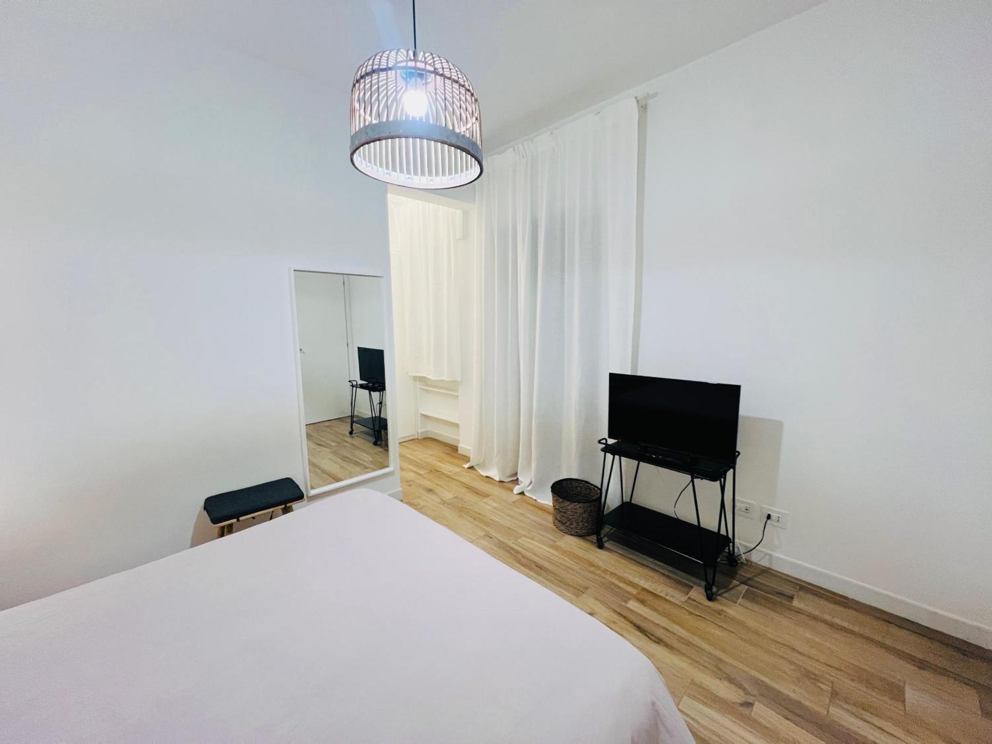 Bellhome 3 - Elegante Appartamento Nel Centro Di Bari Exterior foto